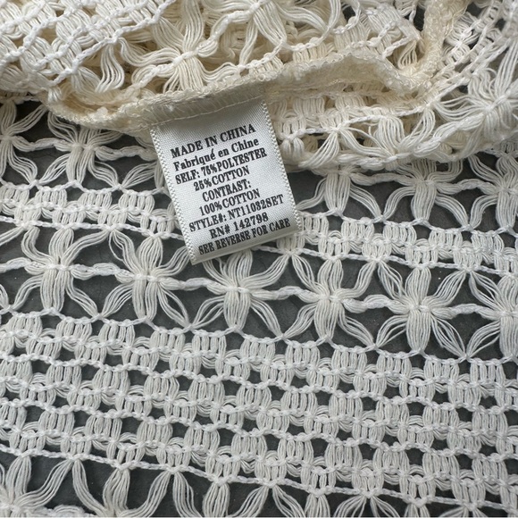 Lida Kate Crochet Button Down Cream Blouse Sz Sm - Picture 7 of 7